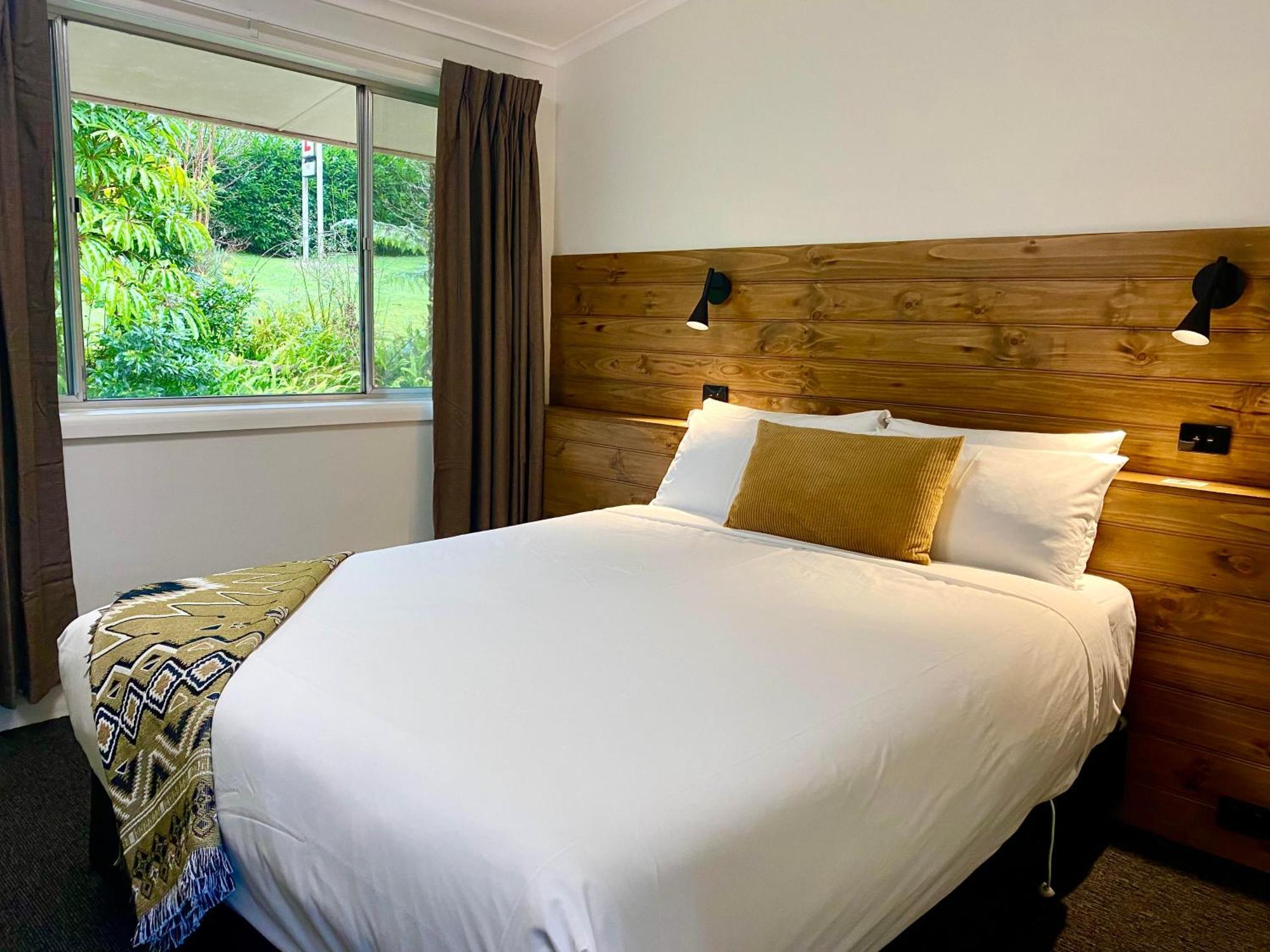 The Warby, Where Mid-Century Style Meets The Mountains Warburton Phòng bức ảnh